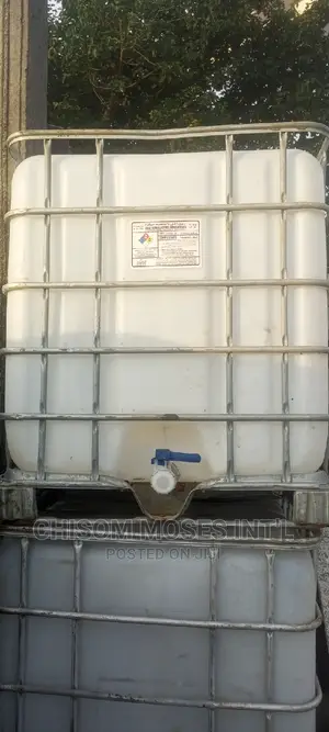 Plastic Tanks Storage, 1,000 Liters Available in Stock