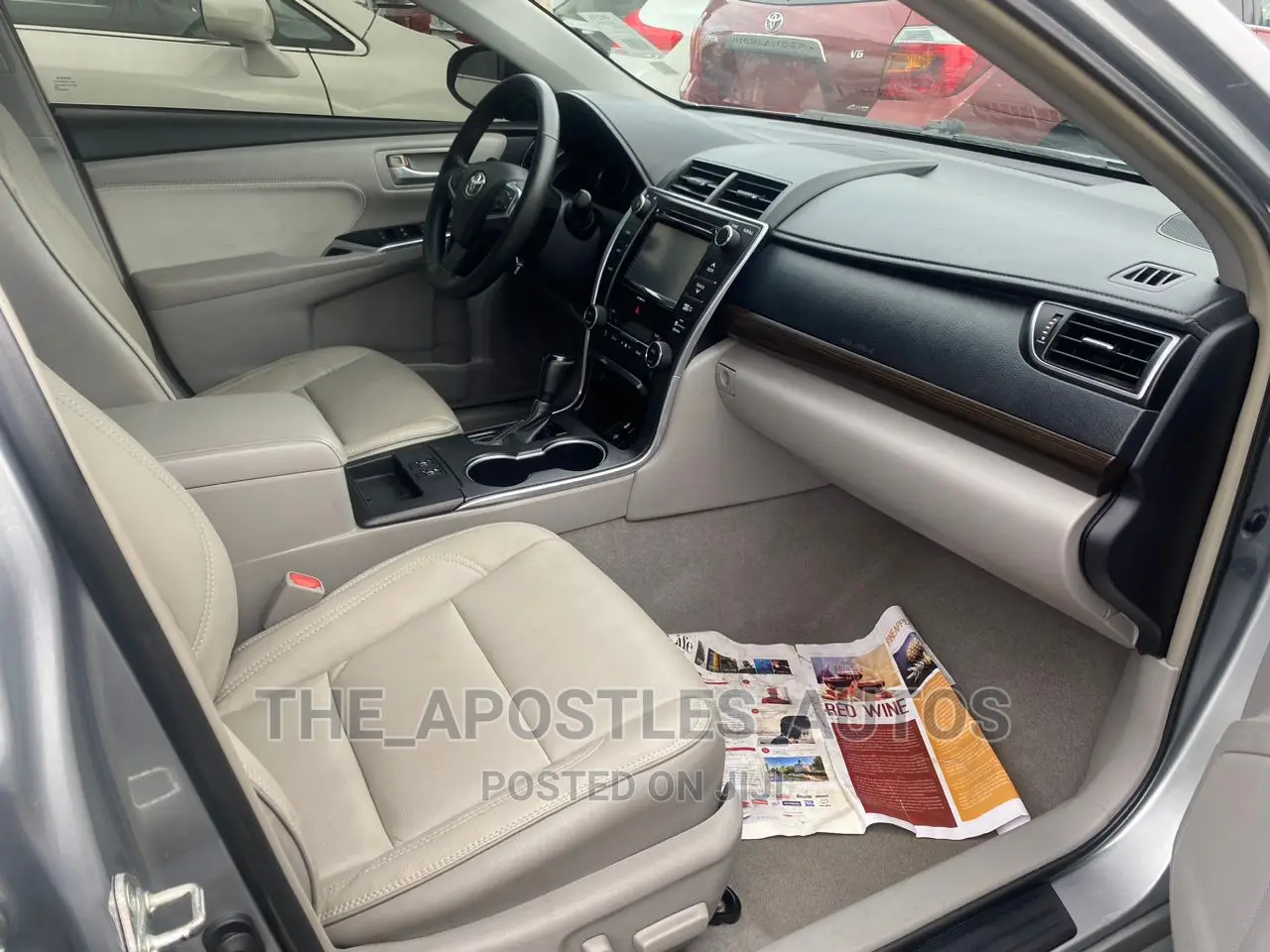 Toyota Camry 2016 Silver