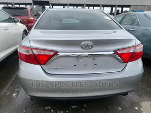 Toyota Camry 2016 Silver