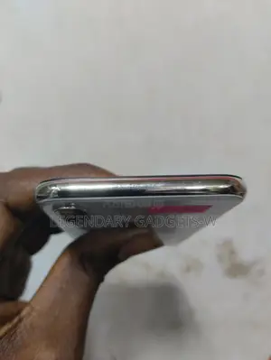 Apple iPhone X 64 GB White