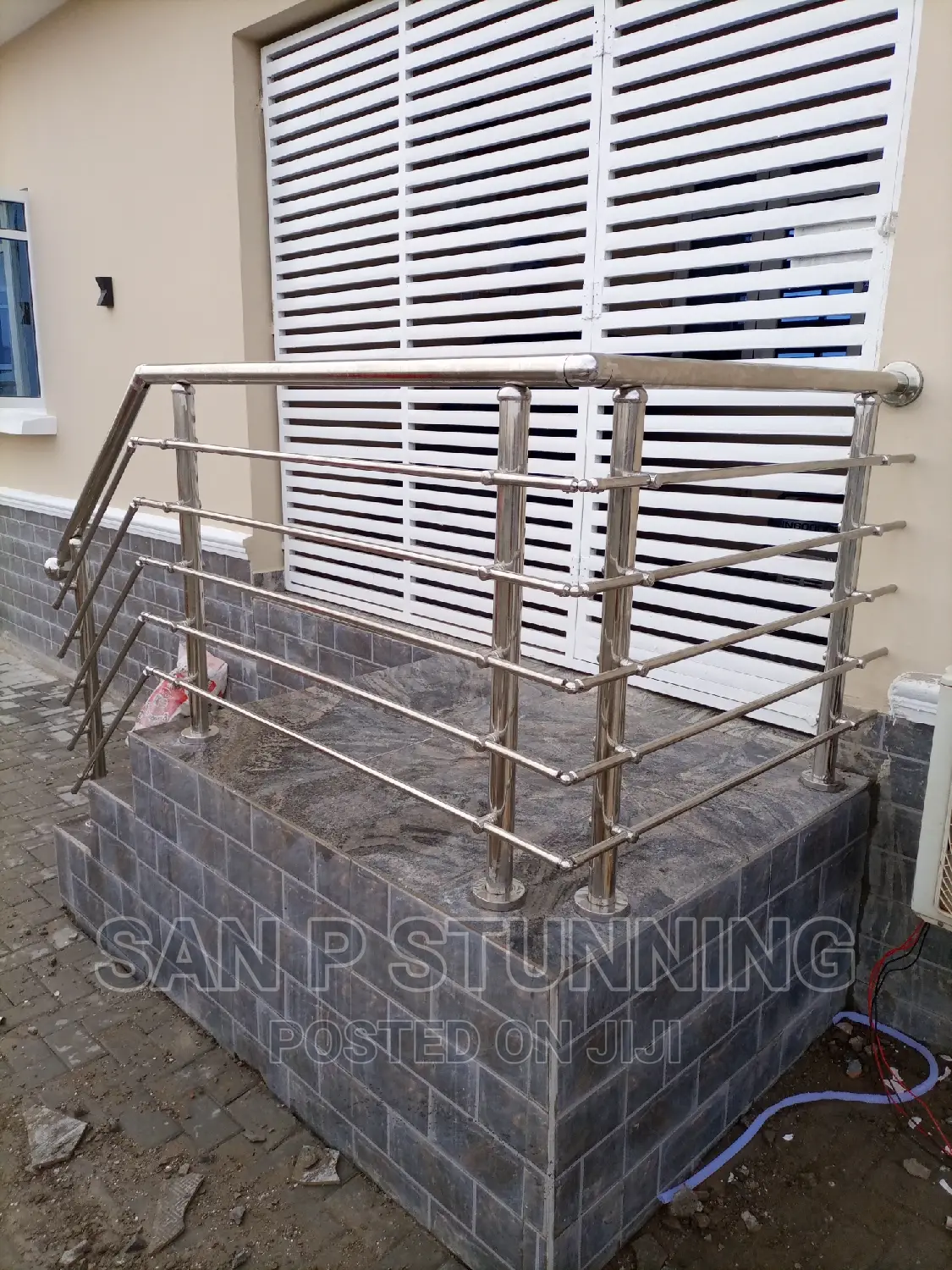 Eloquent Joint Edge Rail