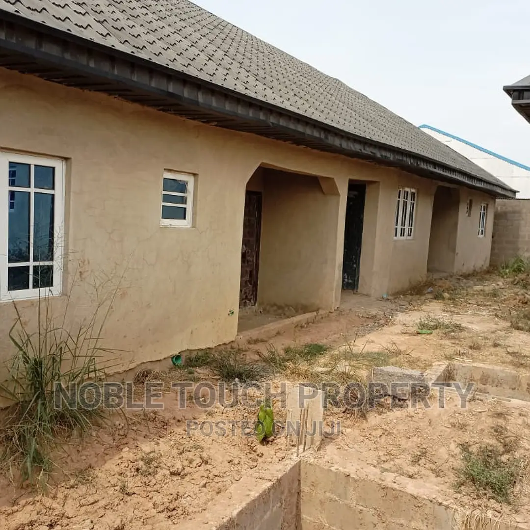 2bdrm Bungalow in Ofada Ogun State, Sagamu for sale