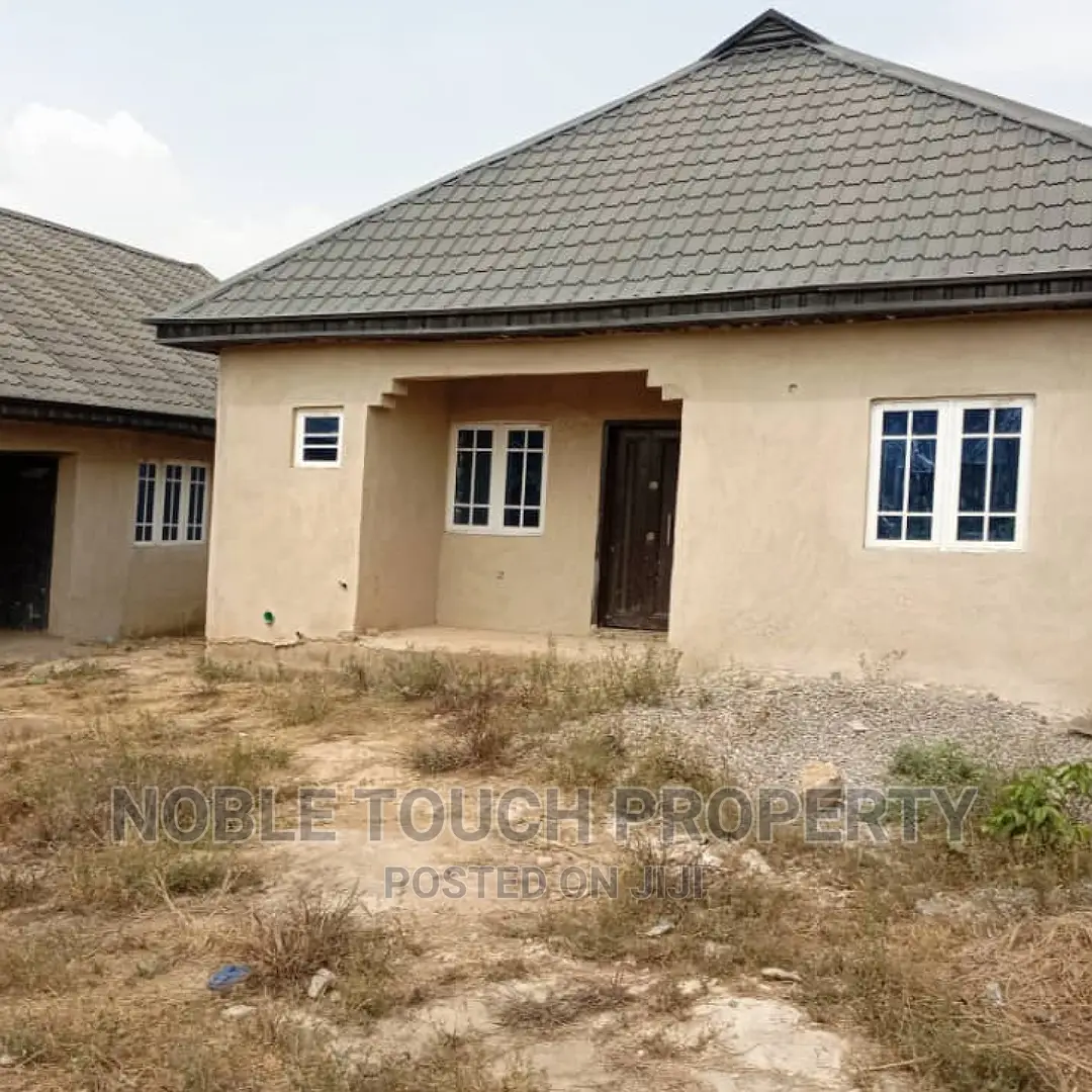 2bdrm Bungalow in Ofada Ogun State, Sagamu for sale