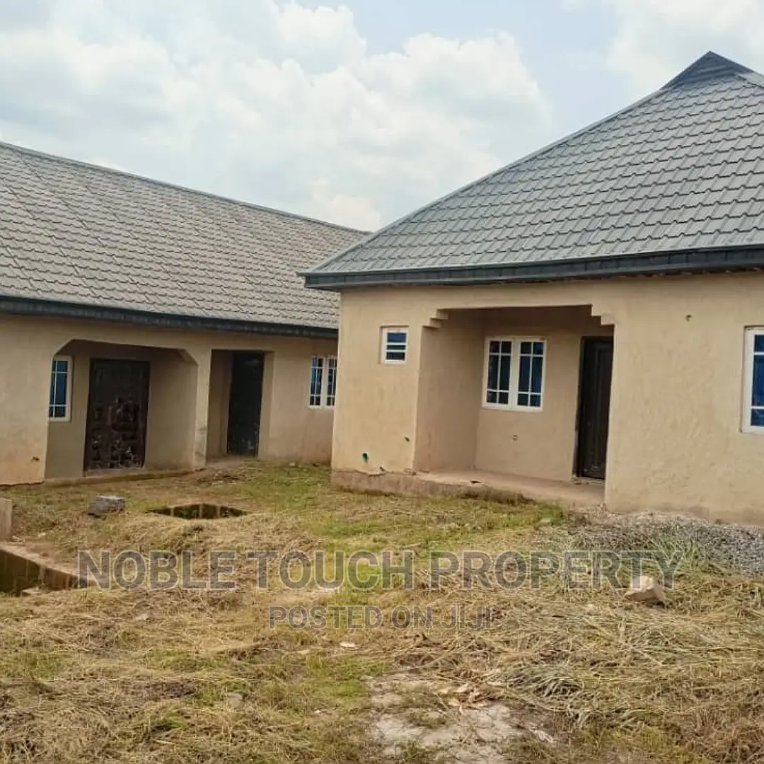 2bdrm Bungalow in Ofada Ogun State, Sagamu for sale