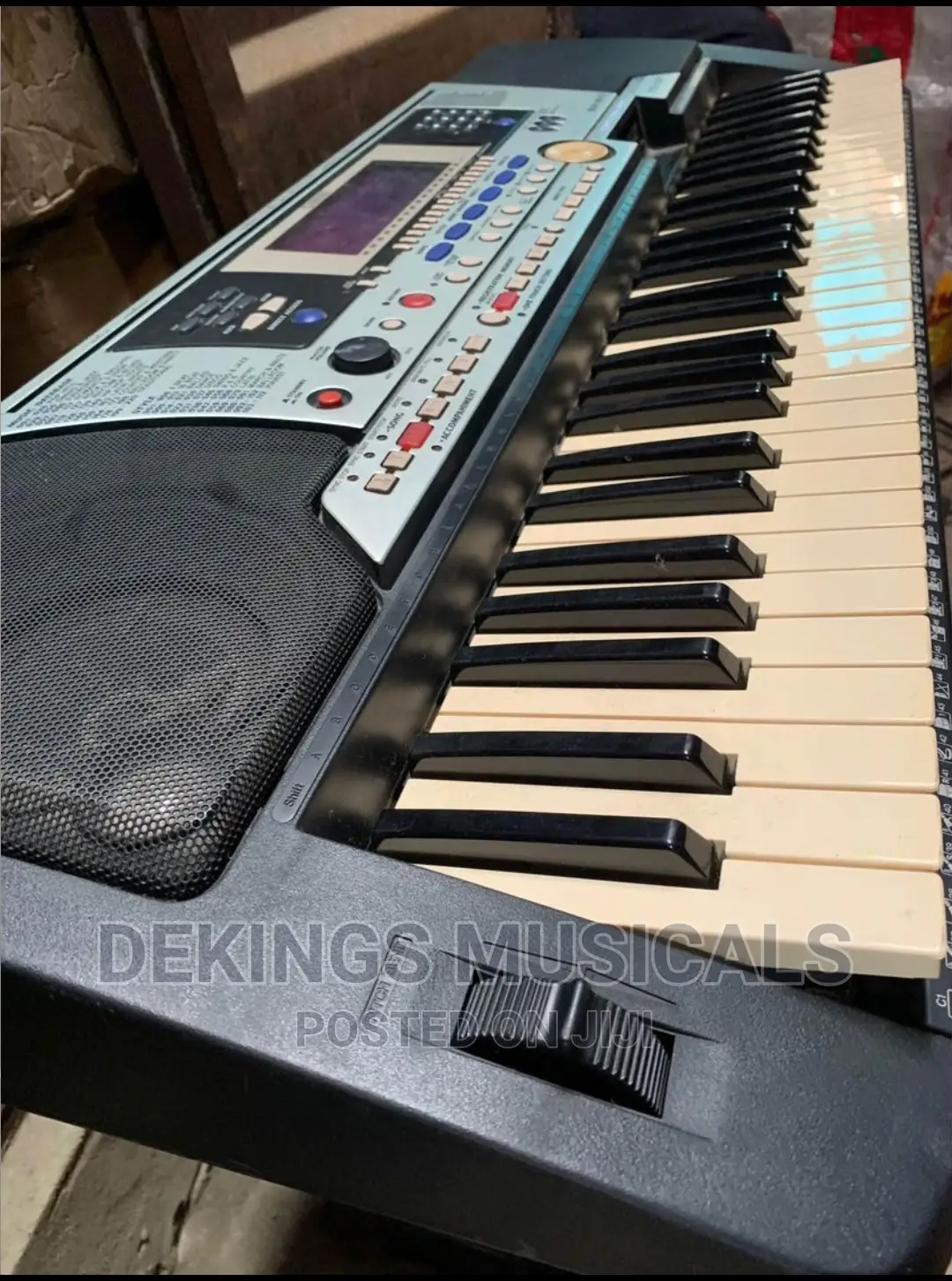 Yamaha PSR 550 Electronic Keyboard