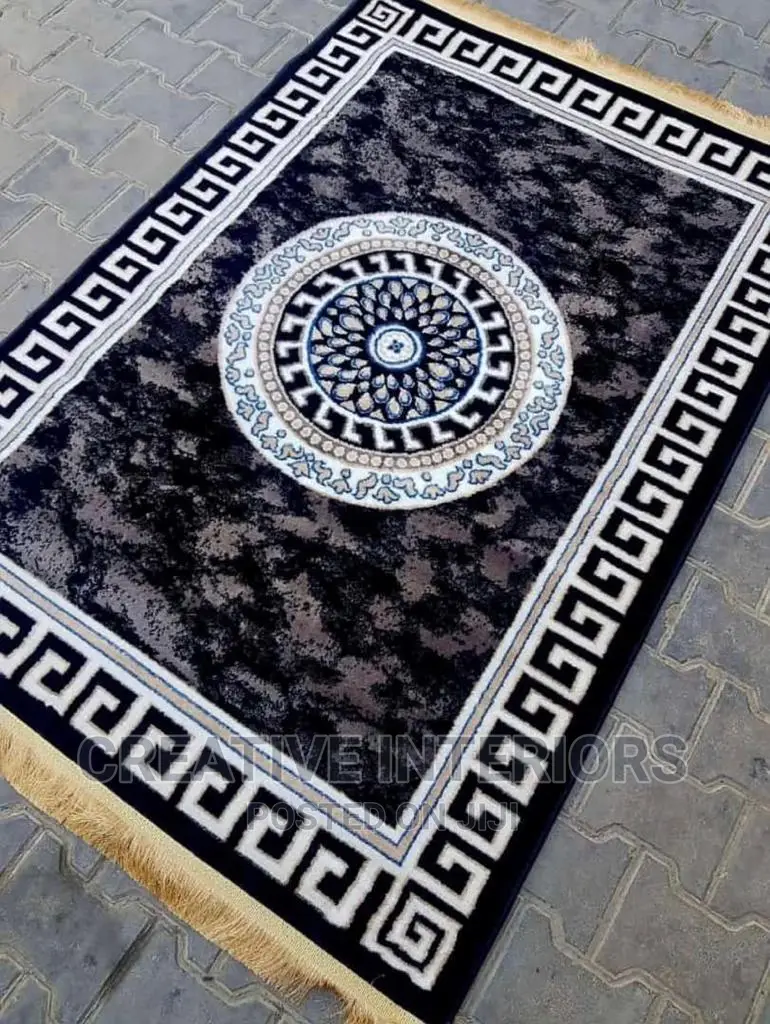 5by7 Designer Center Rugs