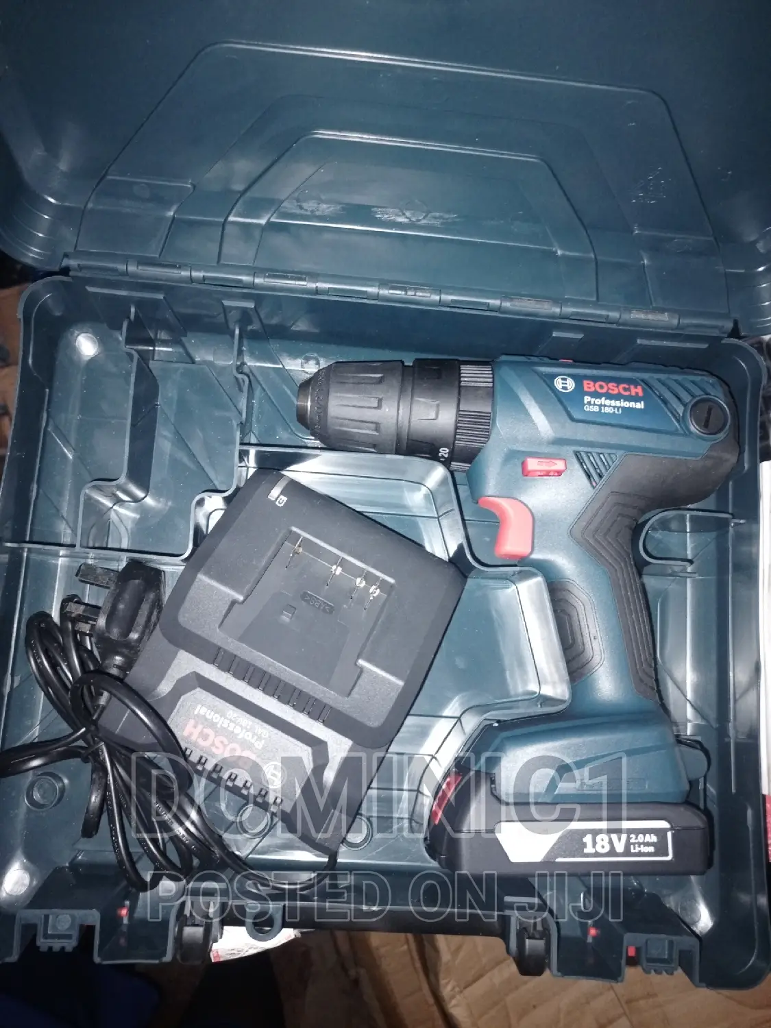 Bosch Cordless Screw Machine