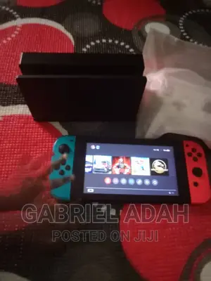 Hacked Nitendo Switch With Games, Controller And Dock