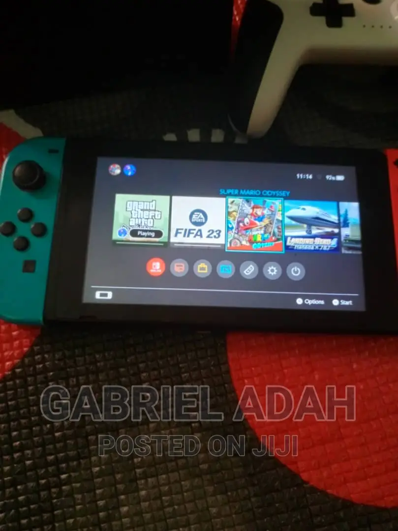 Hacked Nitendo Switch With Games, Controller And Dock