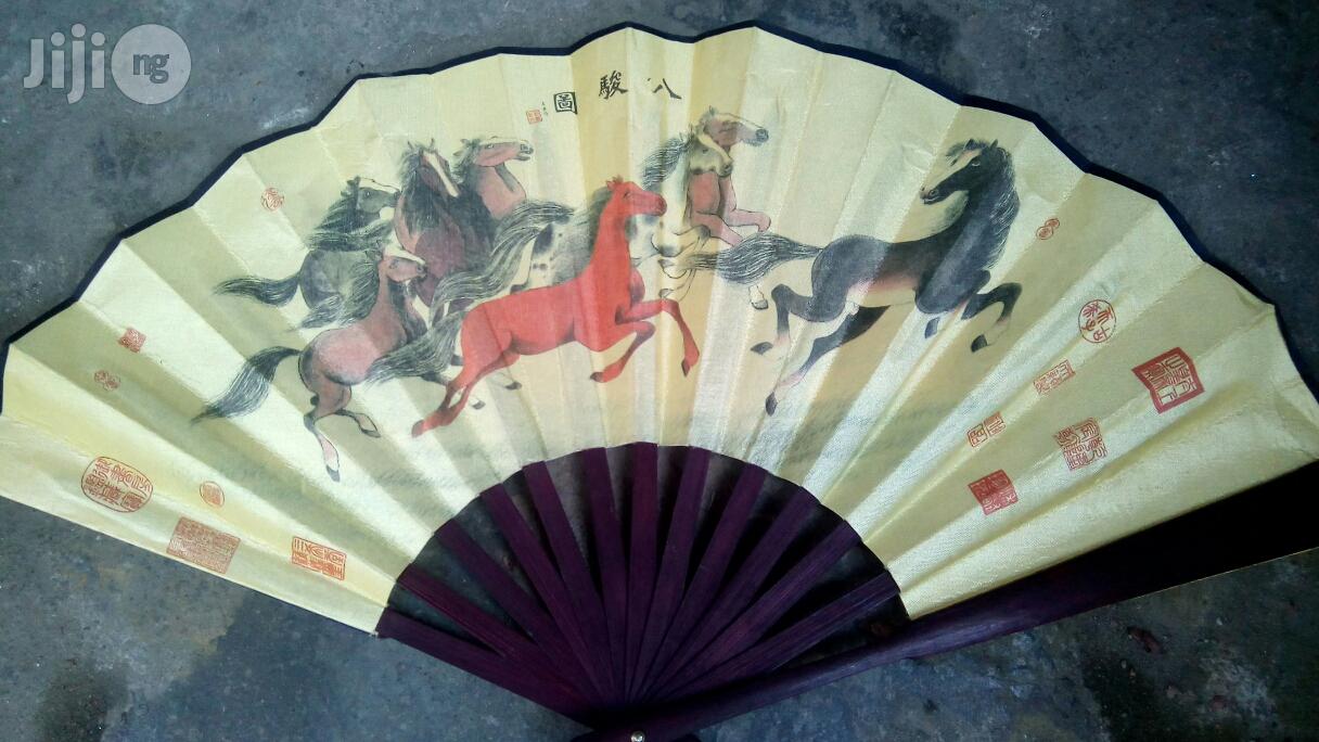 Open and Close Foldable Hand Fan Soveiner Gift Items Party