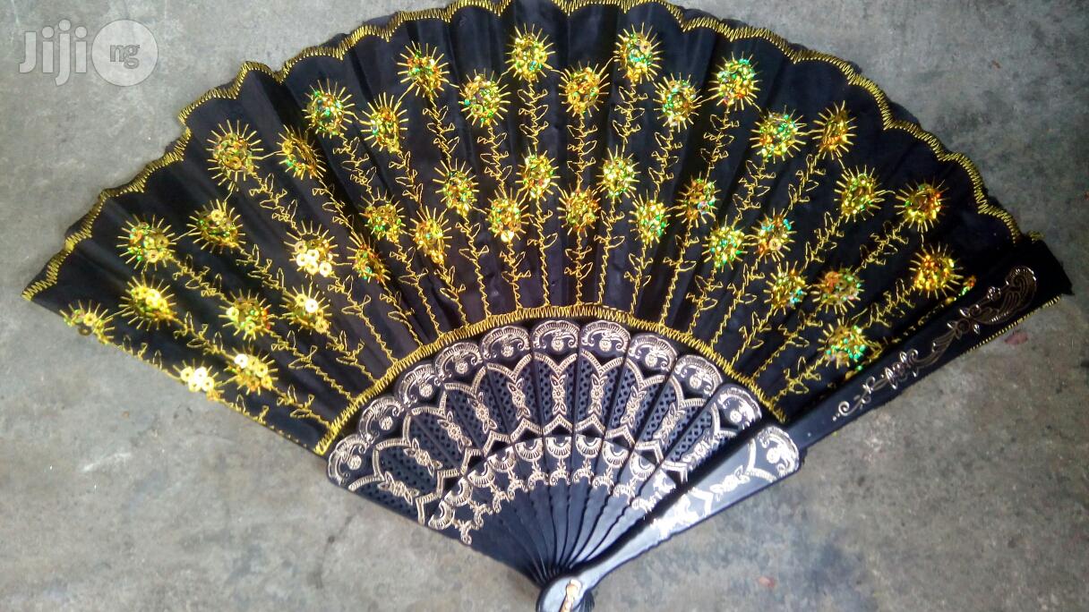 Open and Close Foldable Hand Fan Soveiner Gift Items Party