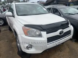 Toyota RAV4 2.5 Limited 4x4 2011 White