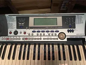 Yamaha PSR 550 Electronic Keyboard
