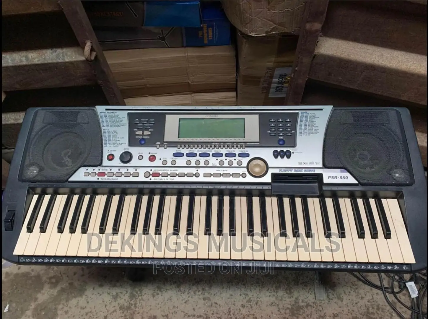 Yamaha PSR 550 Electronic Keyboard