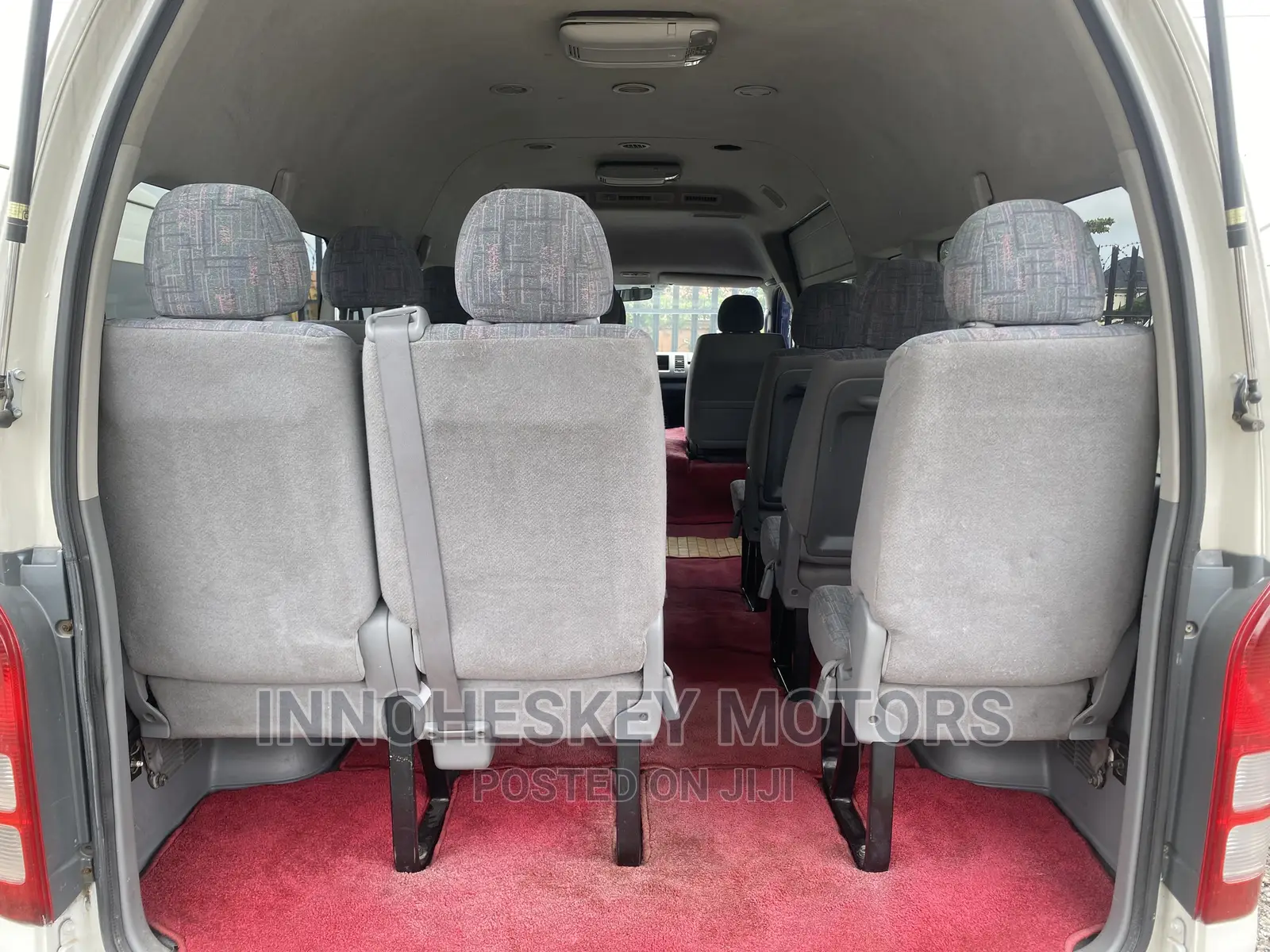 Toyota HiAce 2015 White