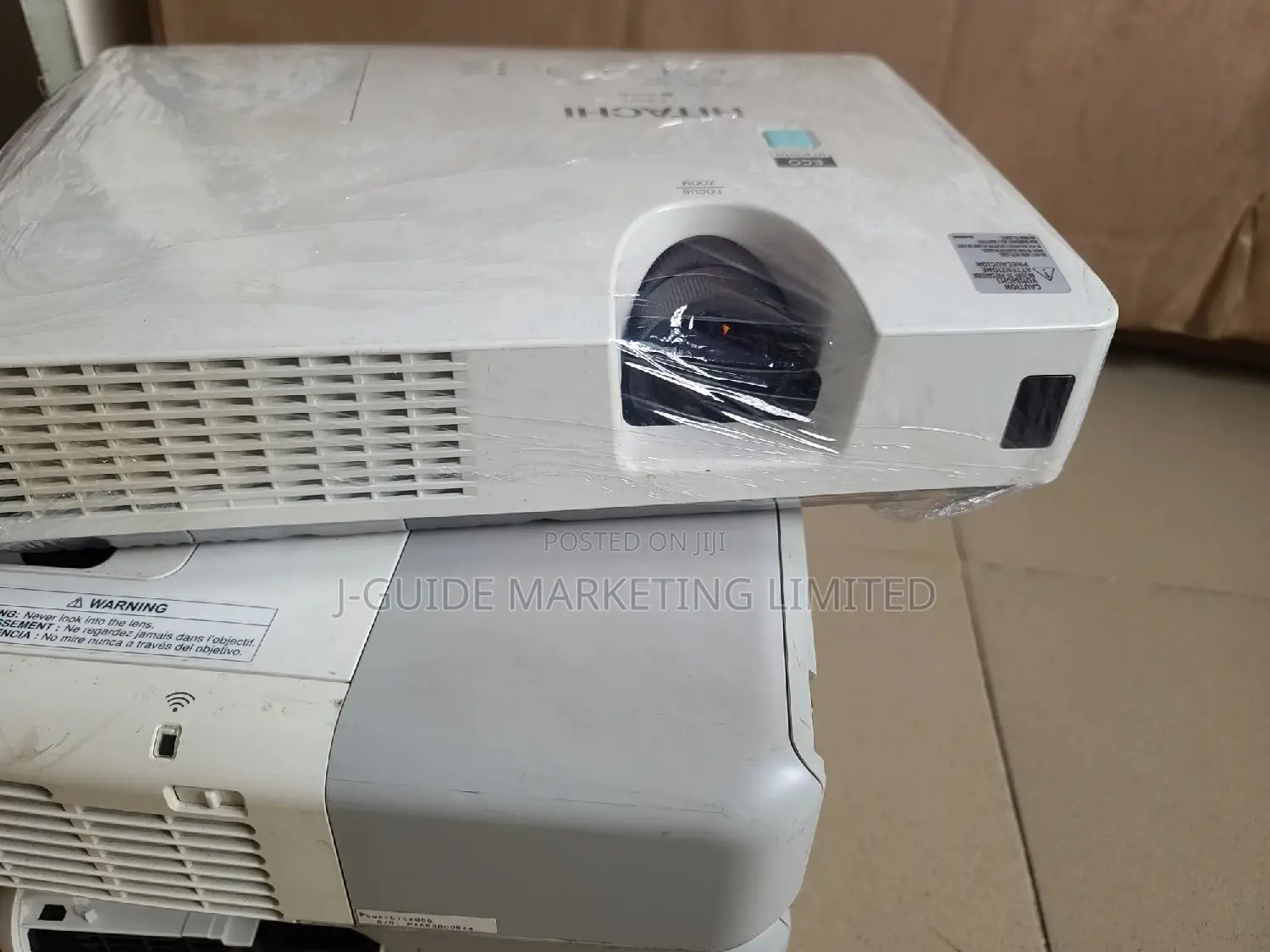 Hitachi Multimedia Projector