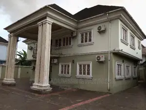 5bdrm Duplex in Farm Road, Eliozu, Port-Harcourt for sale