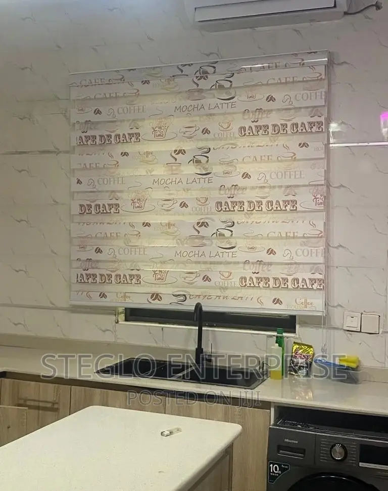 Cafe De Cafe Day and Night Kitchen Blind
