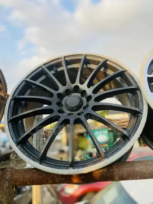 17 Inch Universal