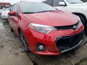 Toyota Corolla 2016 Red