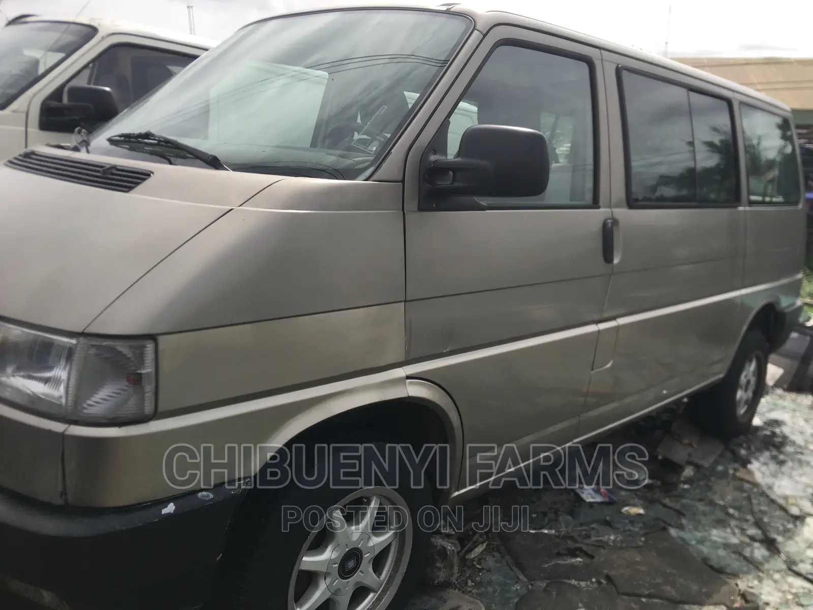 Volkswagen Transporter 2002 Gold