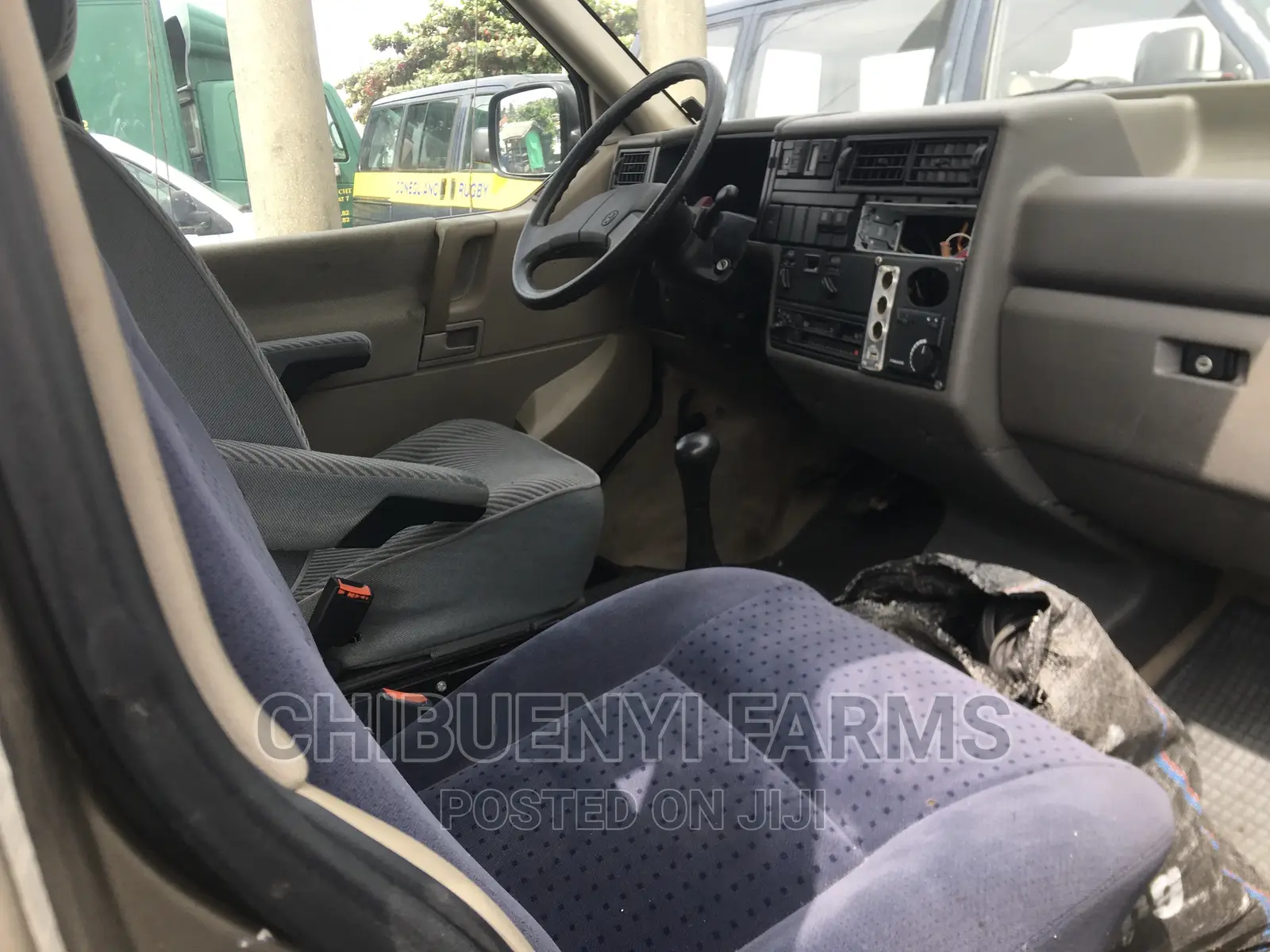 Volkswagen Transporter 2002 Gold
