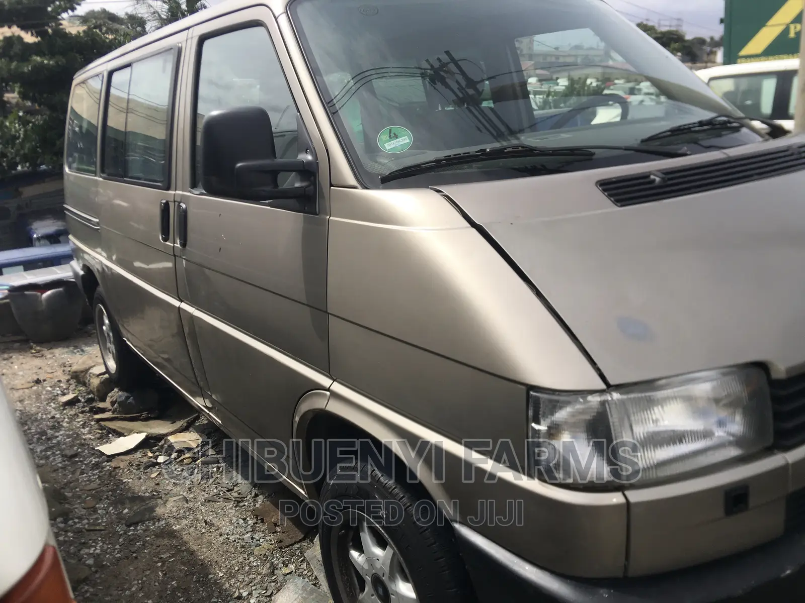 Volkswagen Transporter 2002 Gold