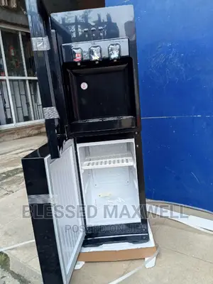 Maxi Water Dispenser With Refrigerator