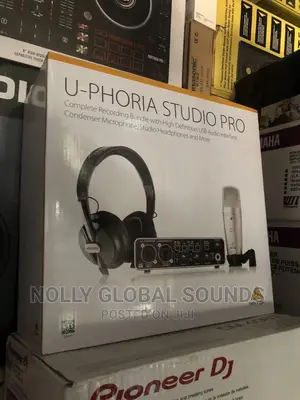 Behringer Uphoria Studio Pro Complete Recoding Bundle