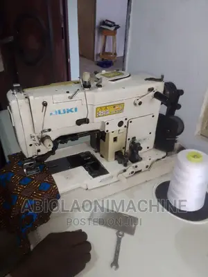 Juki Industrial Buttonhole Machine 781