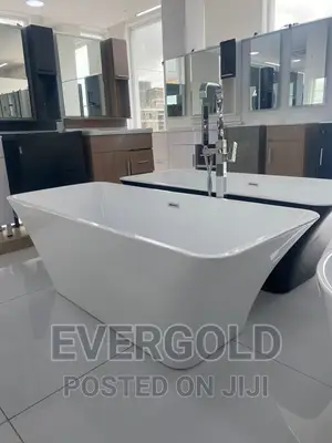 Executive Luxury Bathtub White Available
