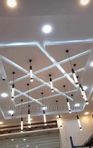 Pop Ceiling, Wall Screeding And Inside Decorations