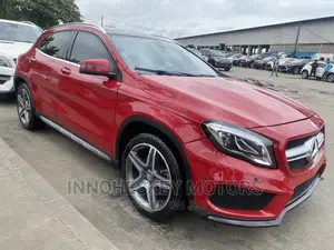 Mercedes-Benz GLA 250 2017 Red
