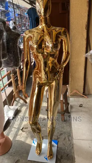 Size 12 Chrome Gold Faceless Dummy