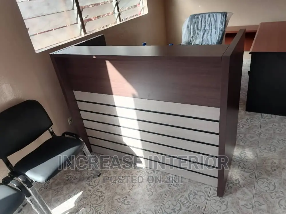Quality Office Receptionist Table