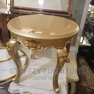 Royal Center Table With 2 Side Stools
