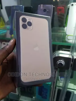 New Apple iPhone 11 Pro Max 256 GB Gold