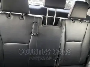 Toyota Highlander XLE 2022 Gray