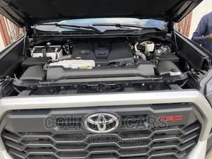 Toyota Tundra 2023 Black