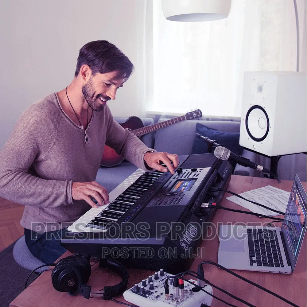 PSR Sx 700 Professional Yamaha Keyboard