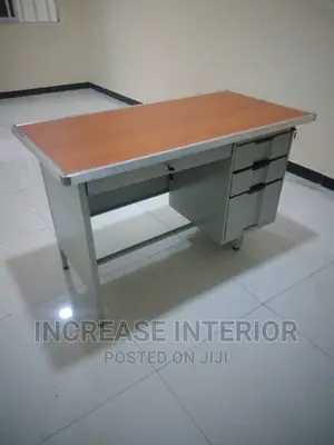 Quality Executive Metal Office Table