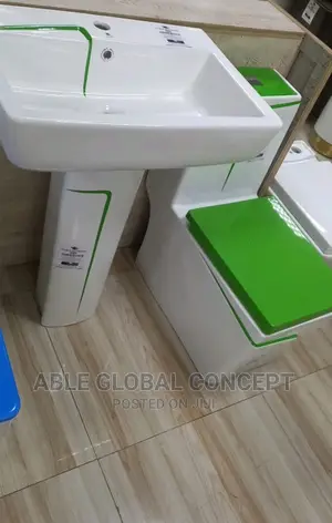 Executive Lemon Design Water Closet