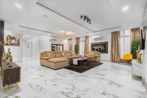 Premium Luxury Waterfront 3 Bedroom Apartment