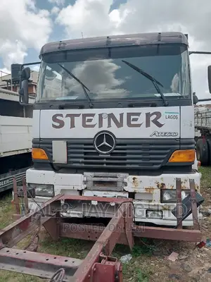 Mercedes Benz 1928 Truck -6 Tyres 2012 White