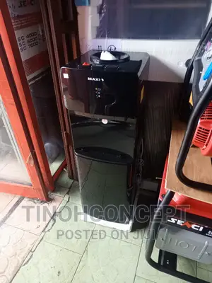 Maxi Water Despenser Black
