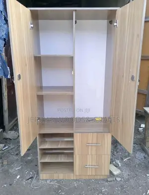 32 Inches Wardrobe With Mirror