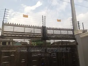 Electrified Fence, Electric Barrier, Electric Fencing