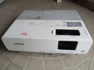 Clean London Used Epson Powerlite 822+ Multimedia Projector