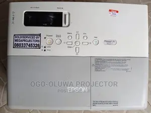 Clean London Used Epson Powerlite 822+ Multimedia Projector