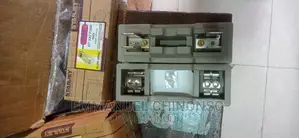 200a Starjey Fuse and Base